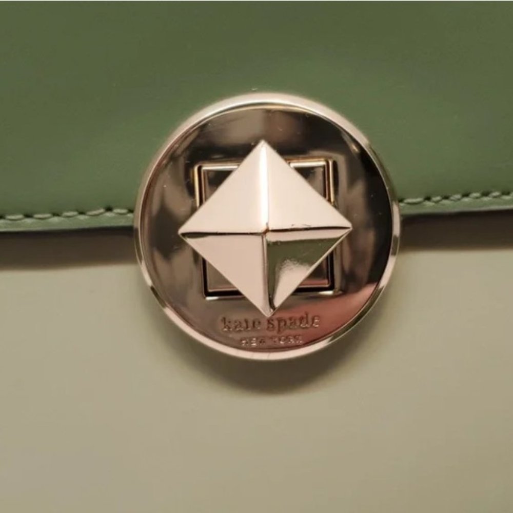 Kate Spade Audrey Flap Crossbody in Sage - Like New! - Picture 2 of 9